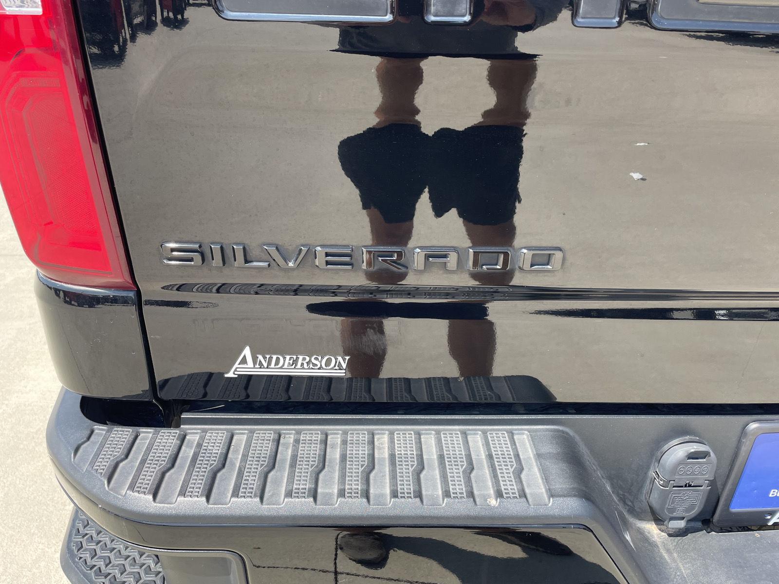 Vehicle photo 31