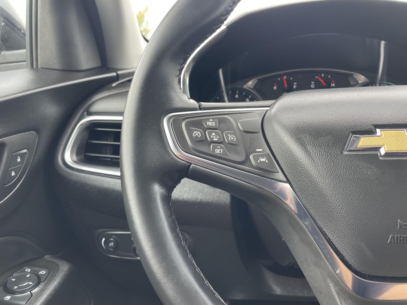 Vehicle photo 13