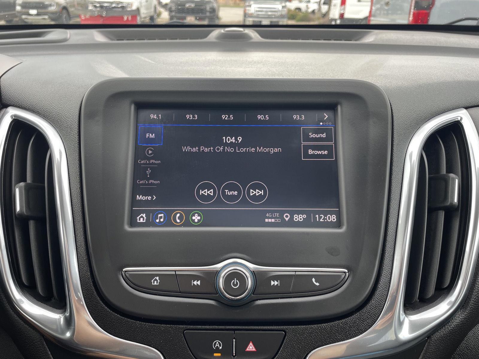 Vehicle photo 25