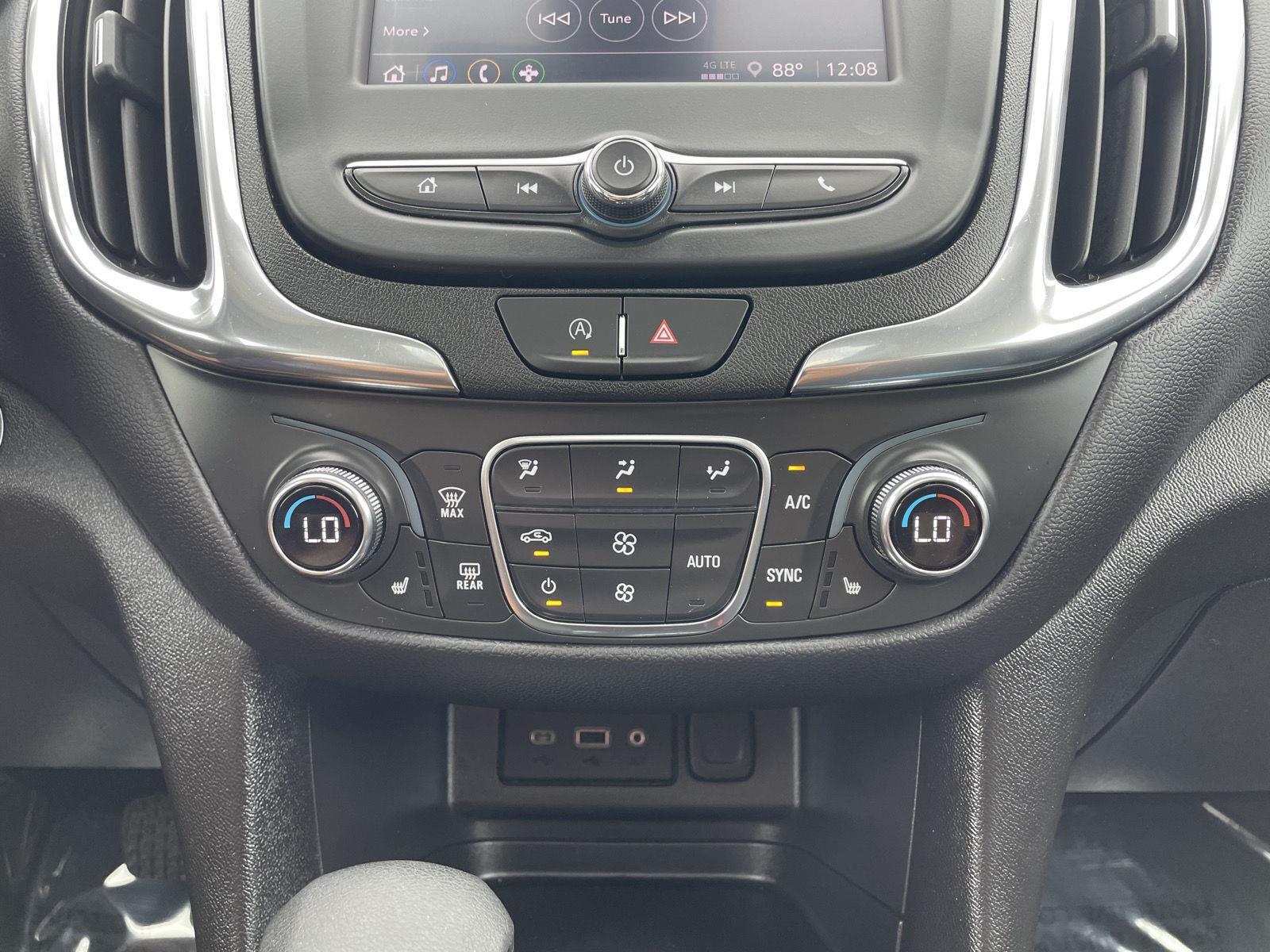 Vehicle photo 26