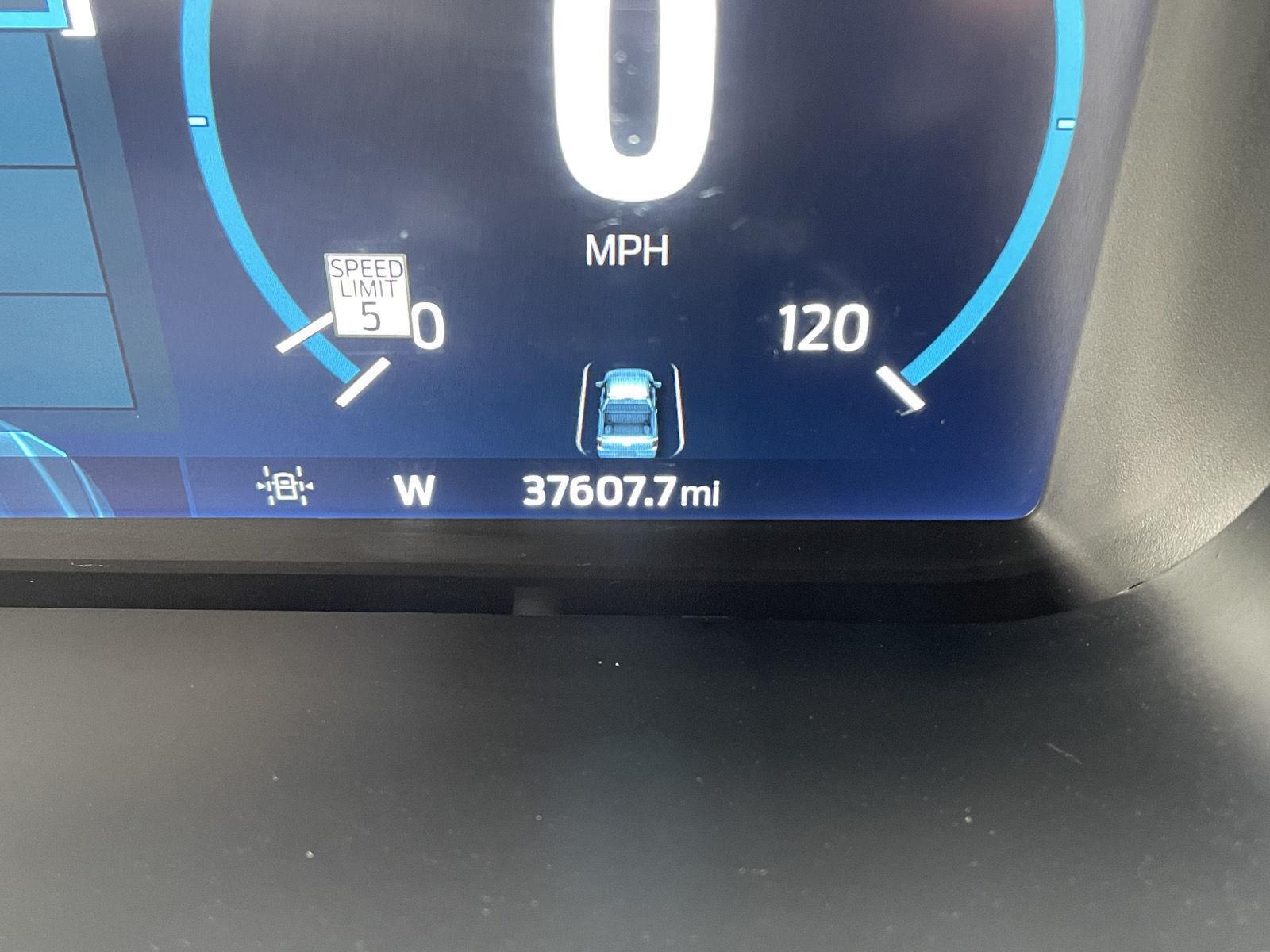 Vehicle photo 3