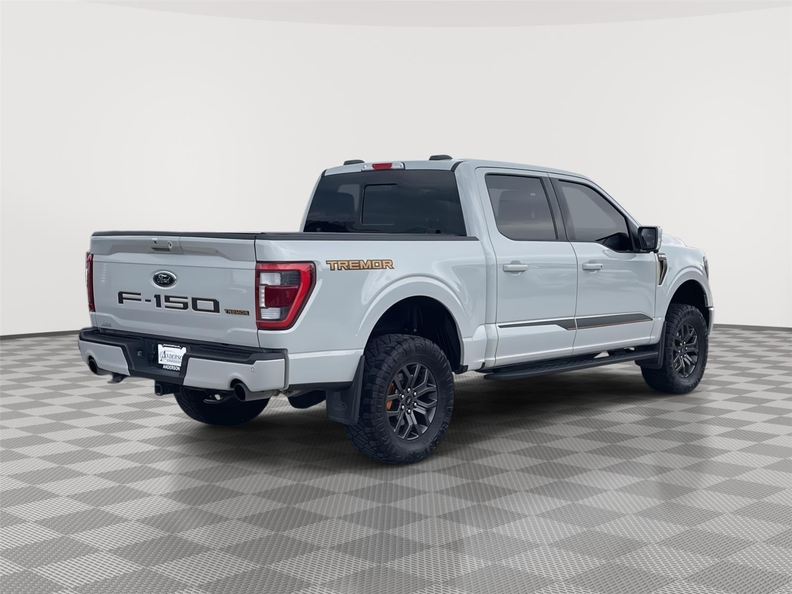 Vehicle photo 7