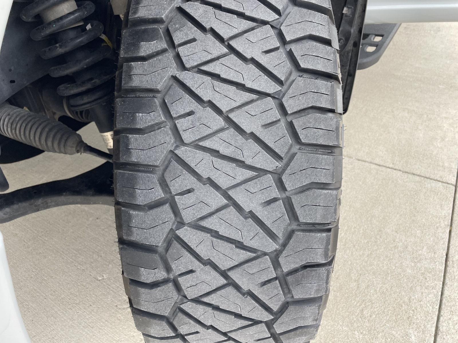 Vehicle photo 11