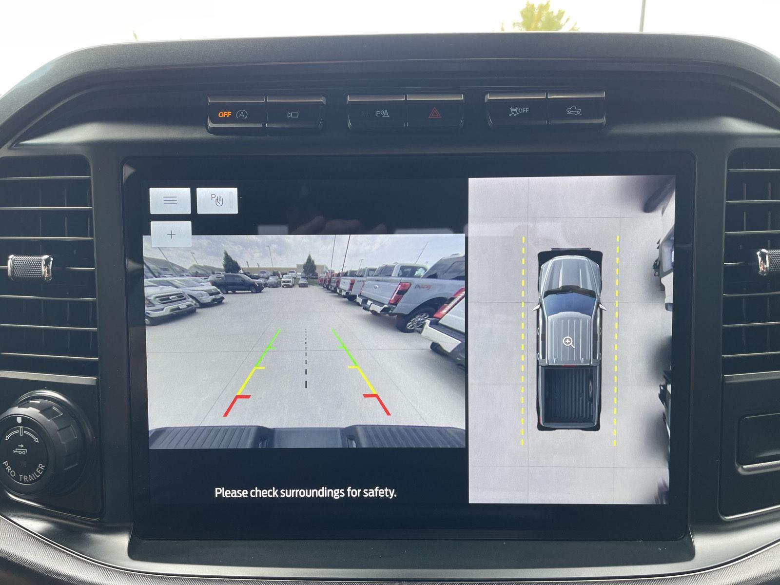 Vehicle photo 25