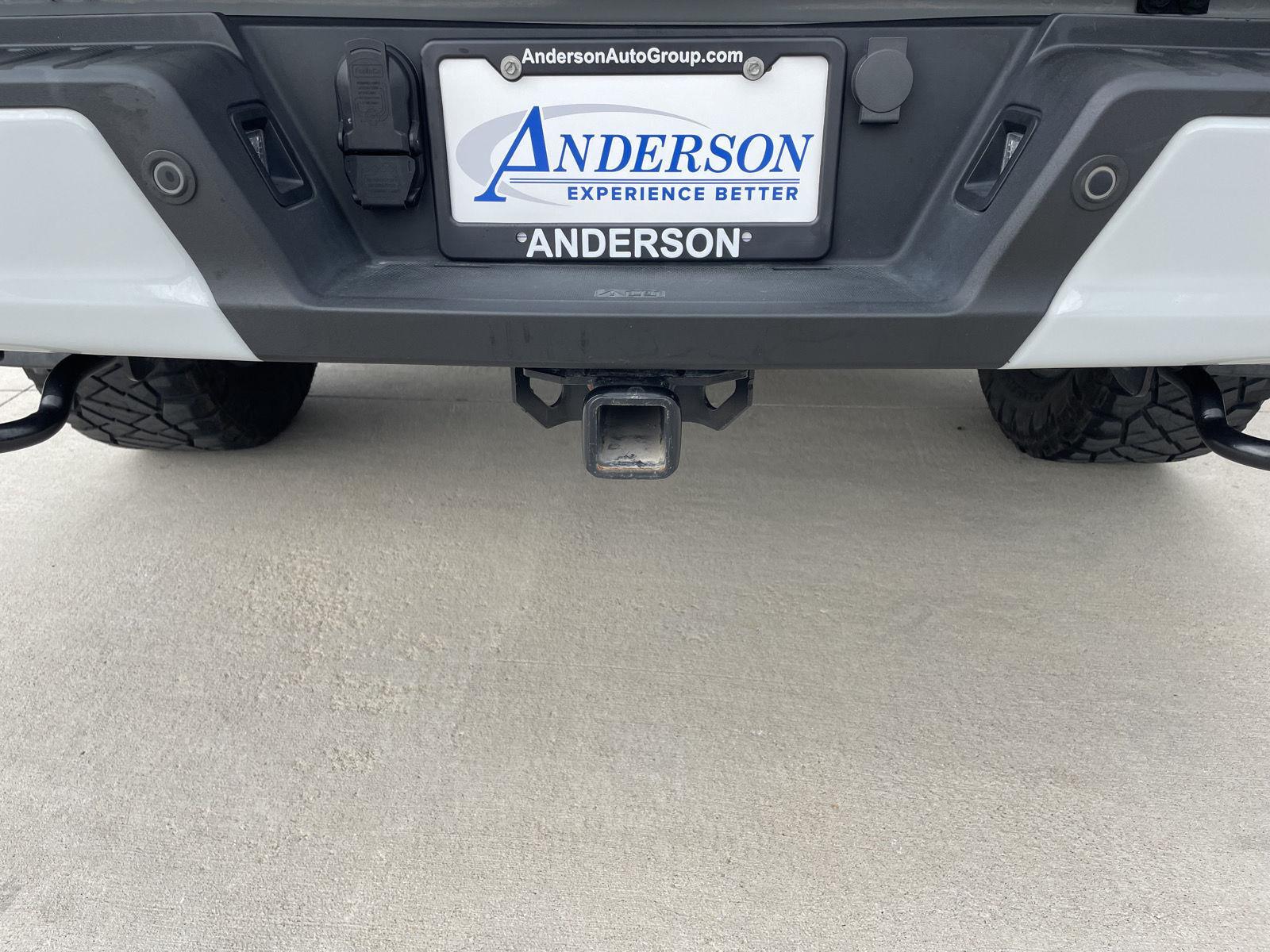 Vehicle photo 43