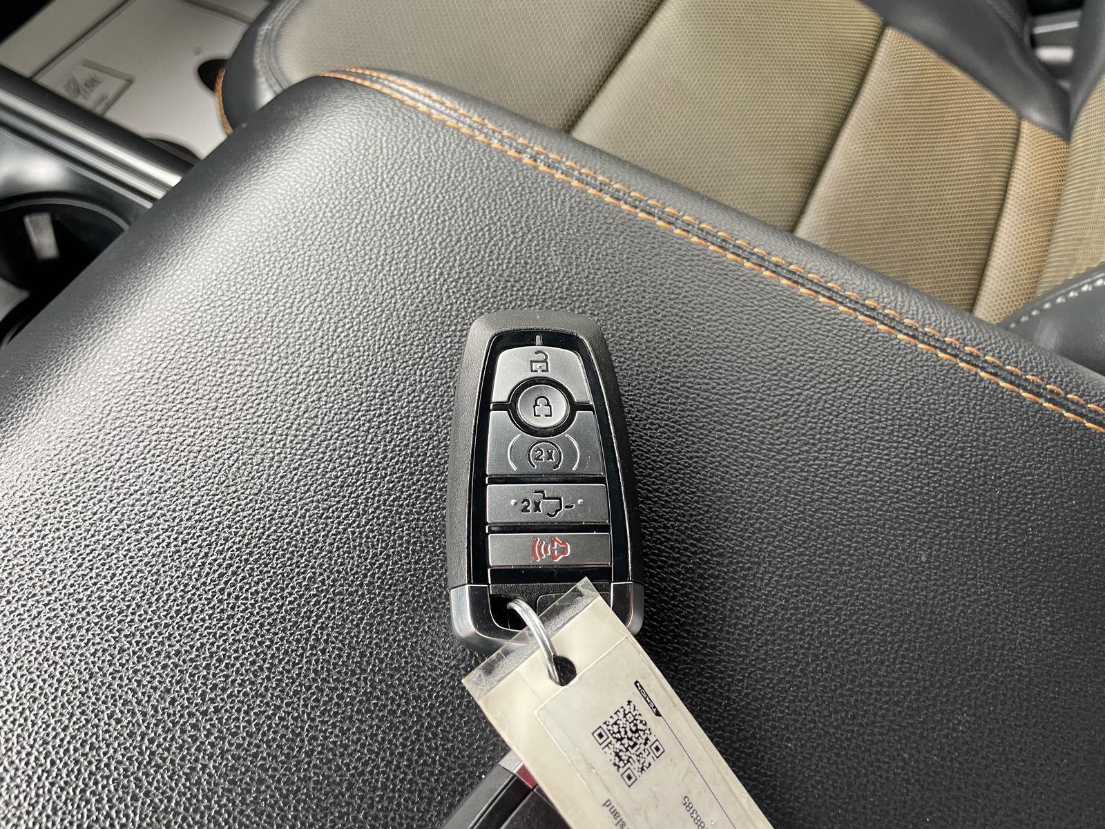 Vehicle photo 45