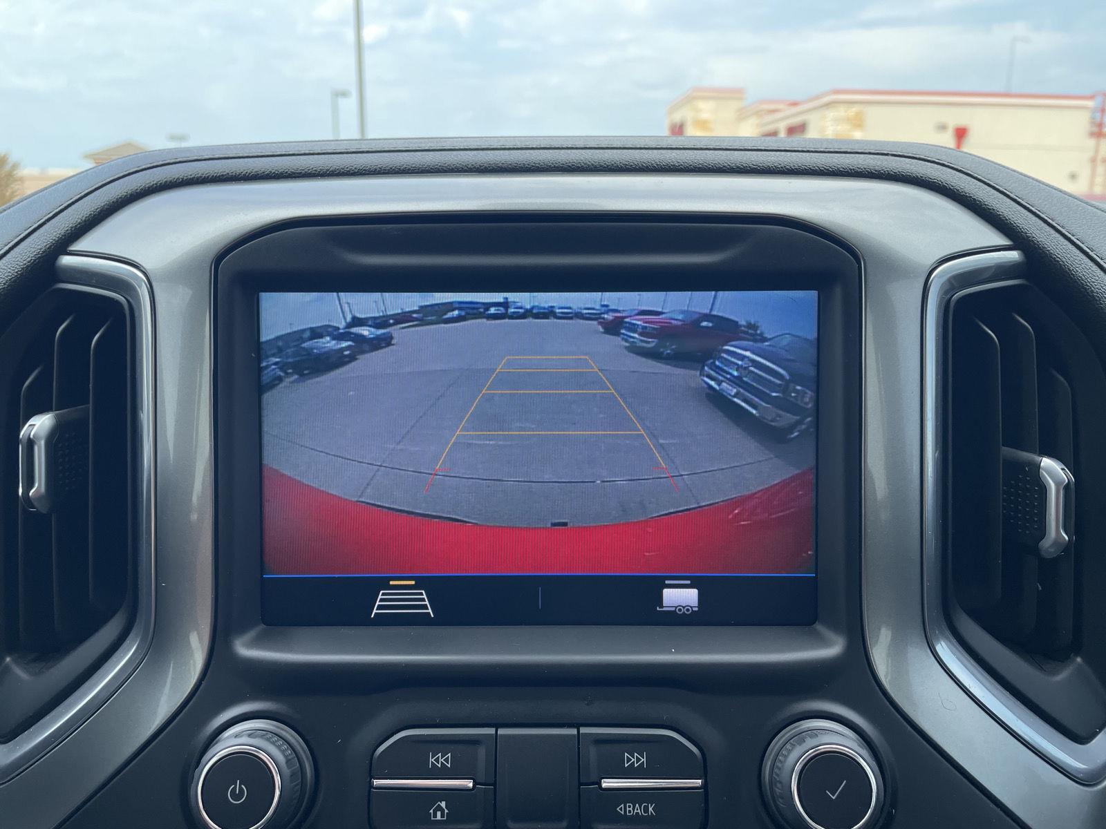 Vehicle photo 23