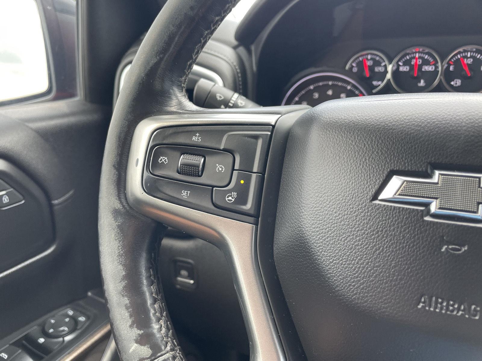 Vehicle photo 28