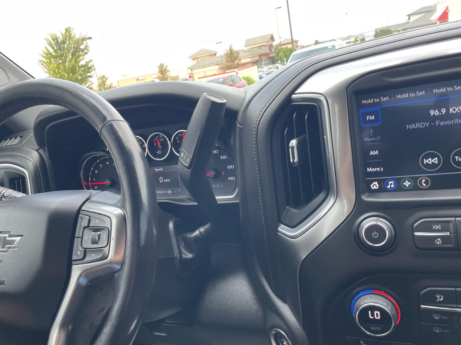 Vehicle photo 31