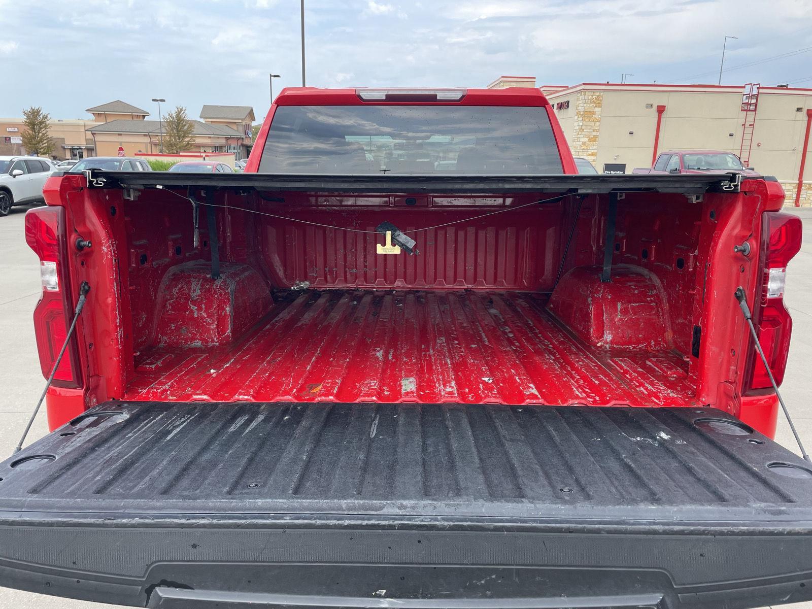Vehicle photo 35