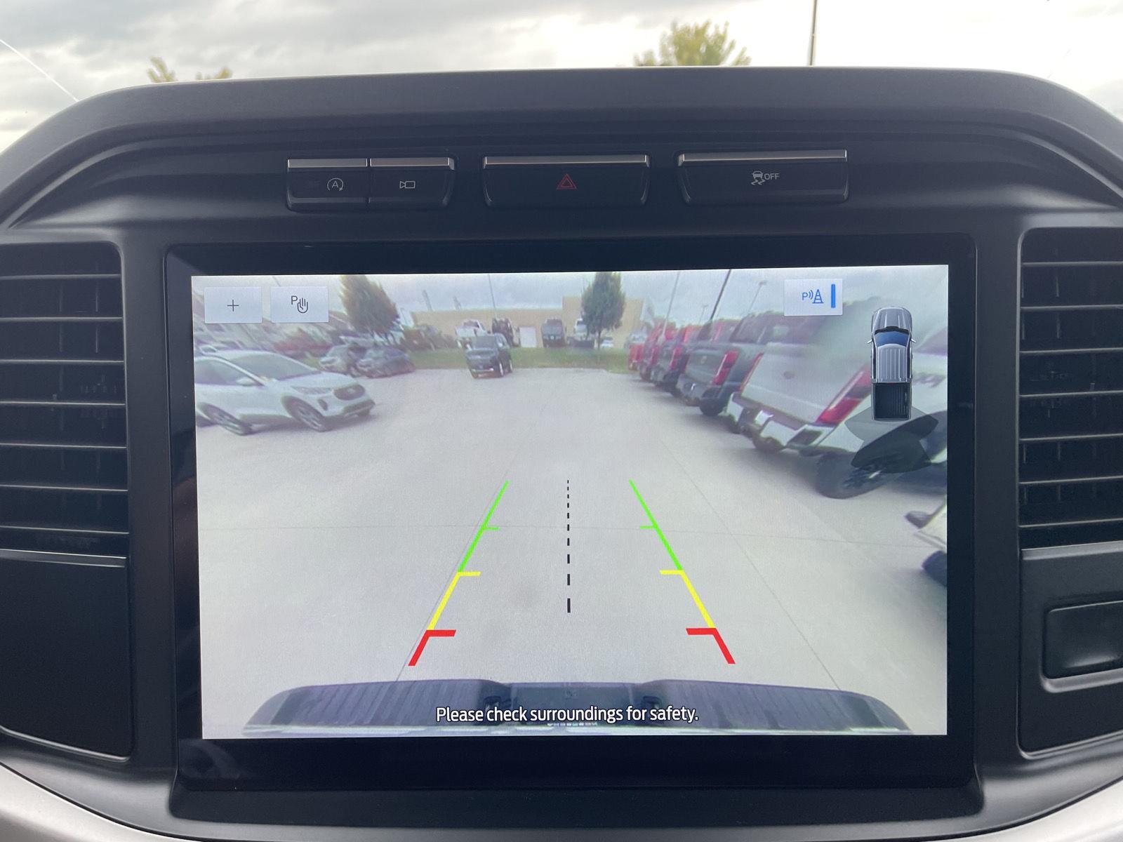 Vehicle photo 22