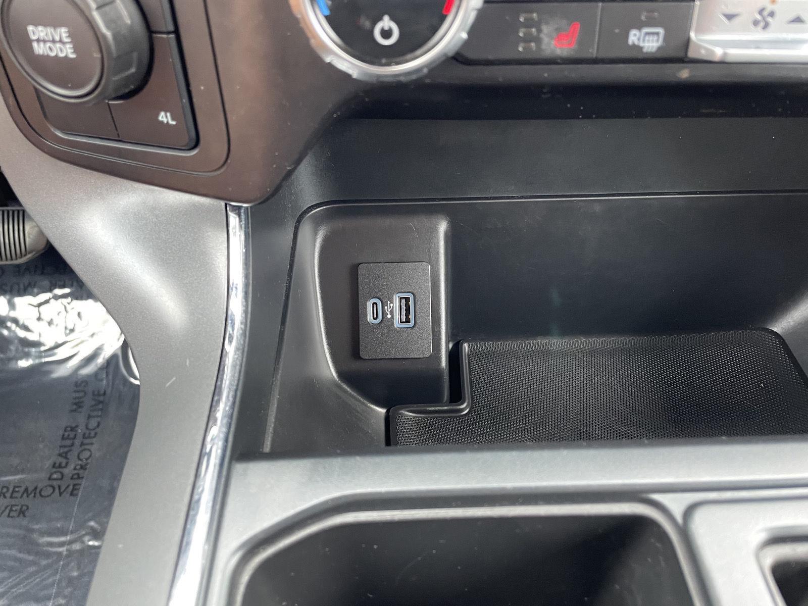 Vehicle photo 27