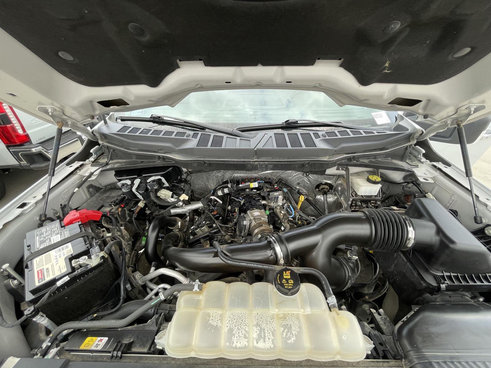 Vehicle photo 34