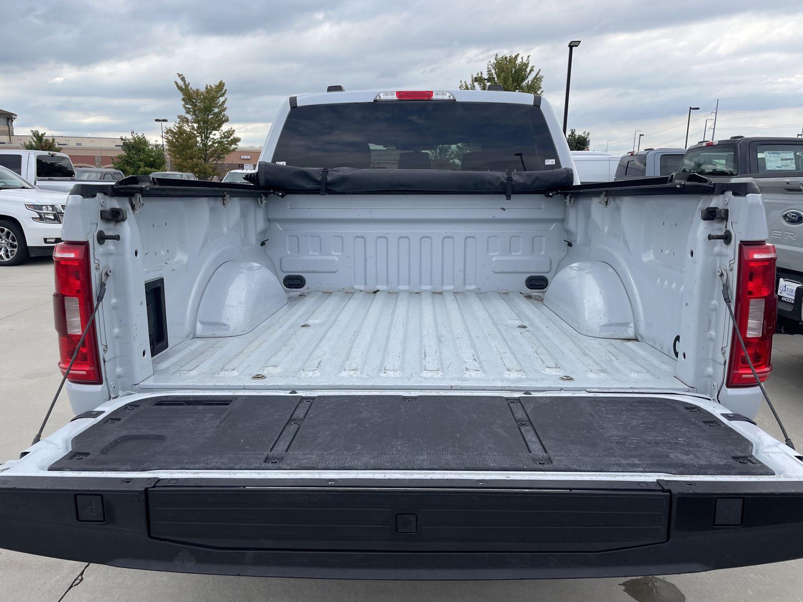 Vehicle photo 35