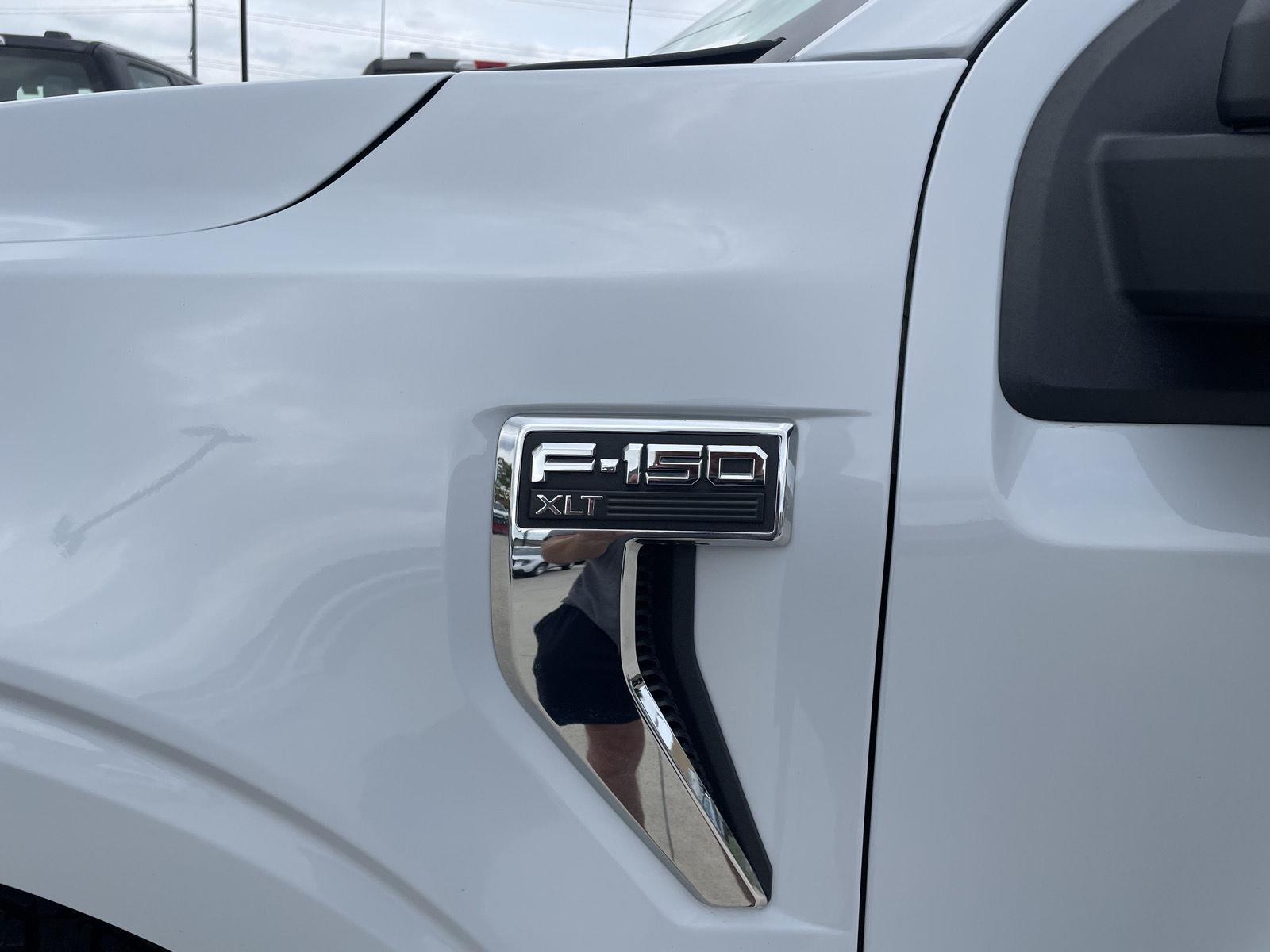 Vehicle photo 37