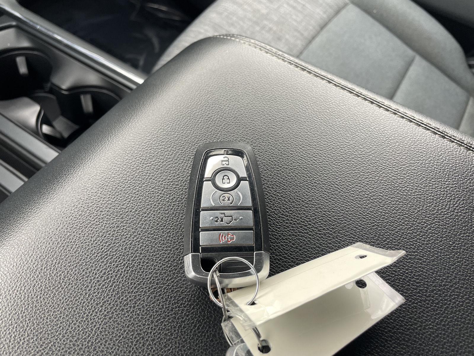 Vehicle photo 39