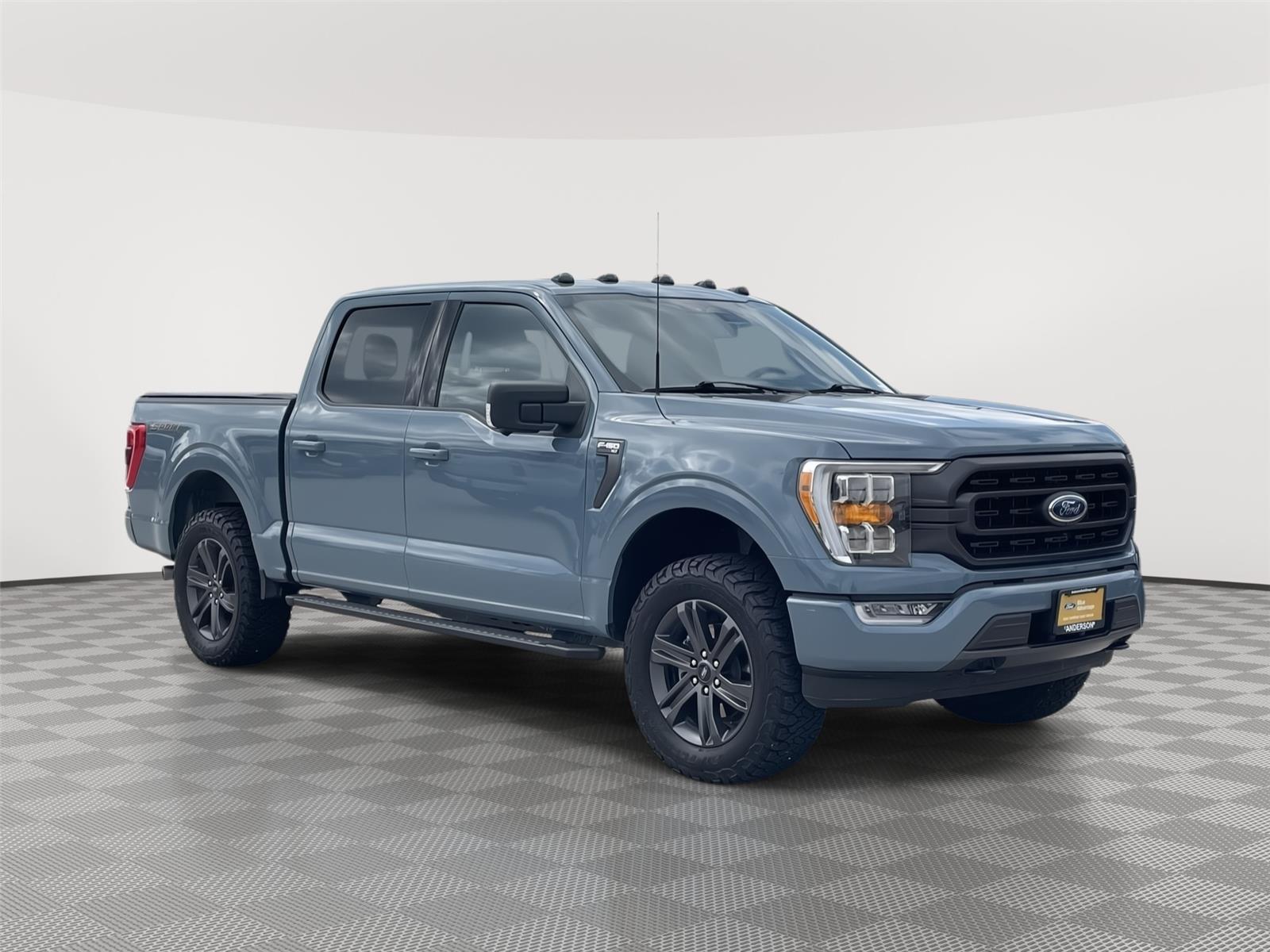 Vehicle photo 5