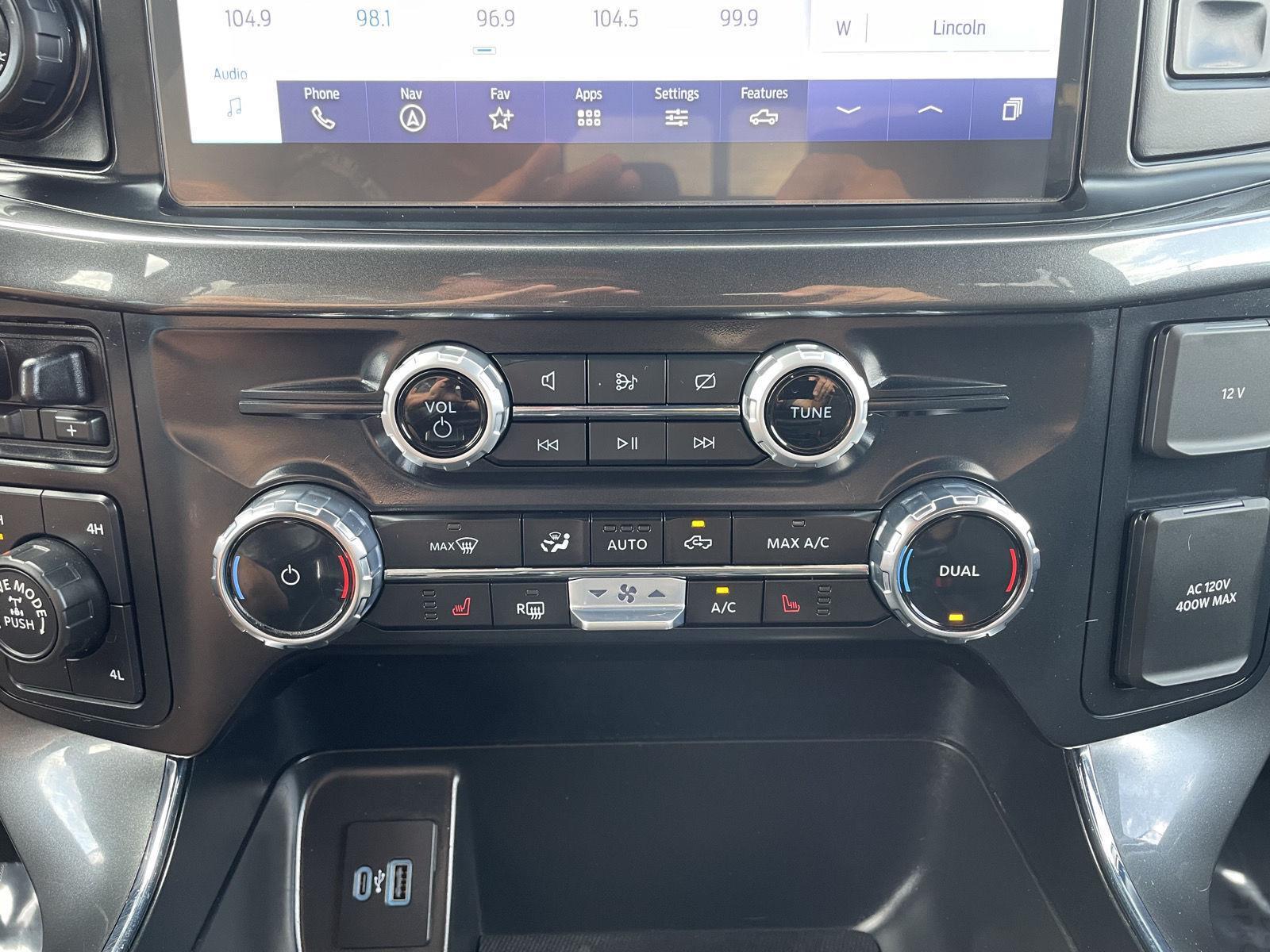 Vehicle photo 27