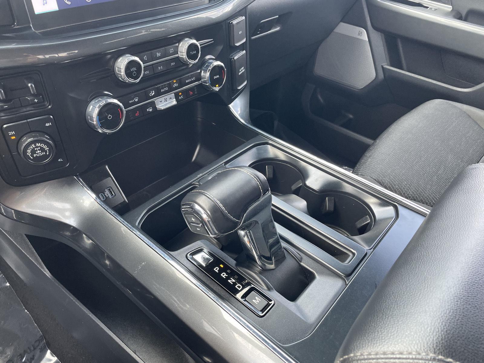 Vehicle photo 34