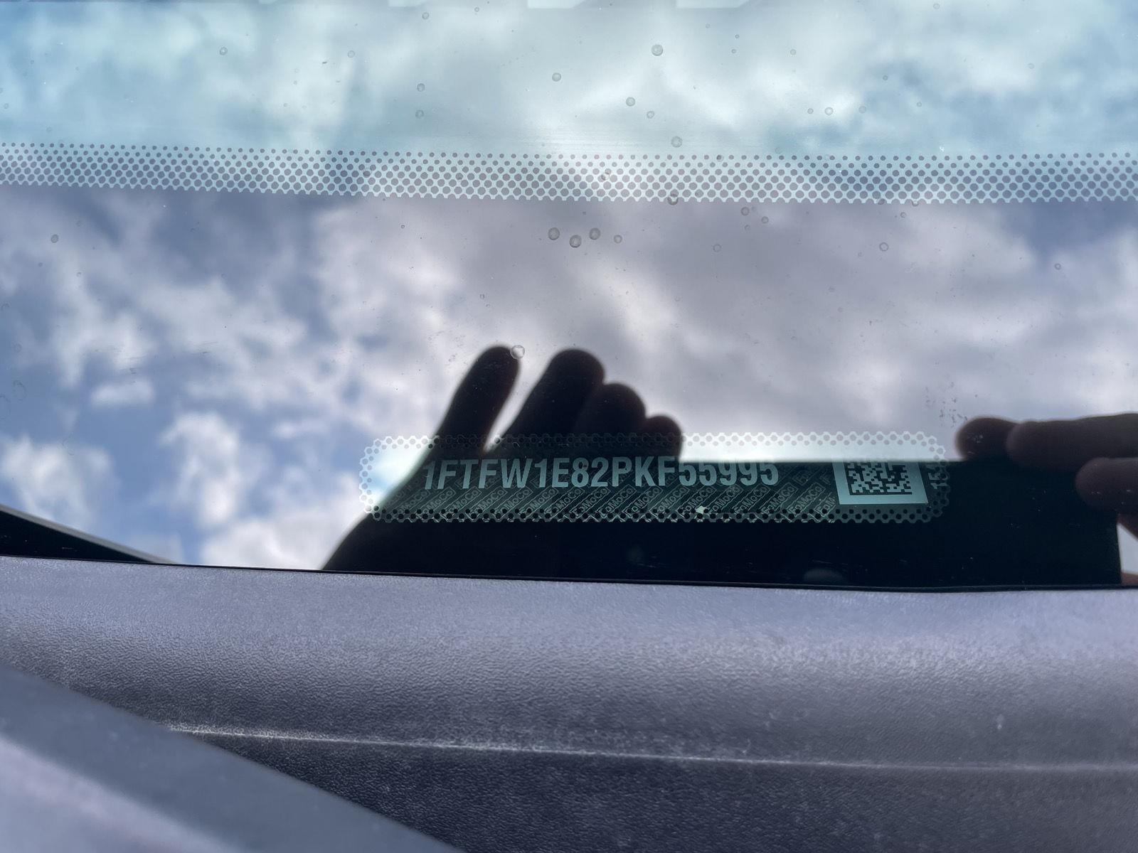 Vehicle photo 37