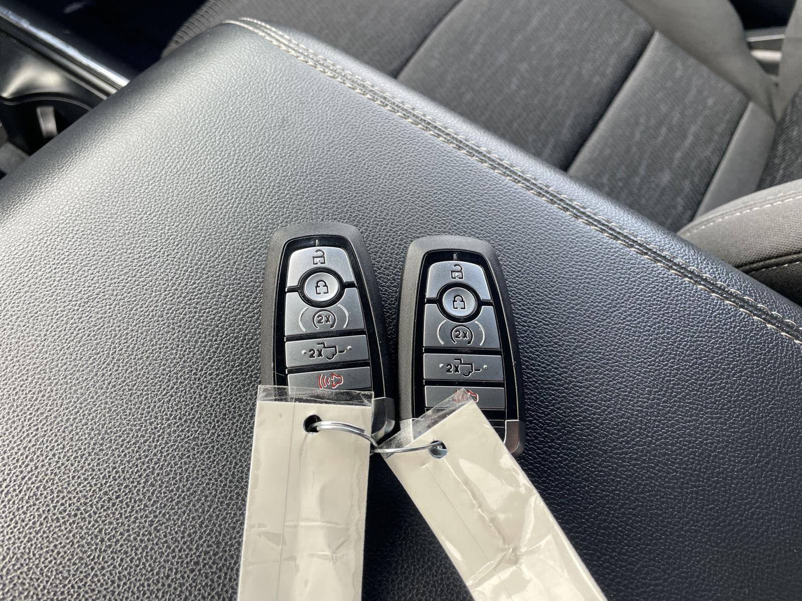 Vehicle photo 43