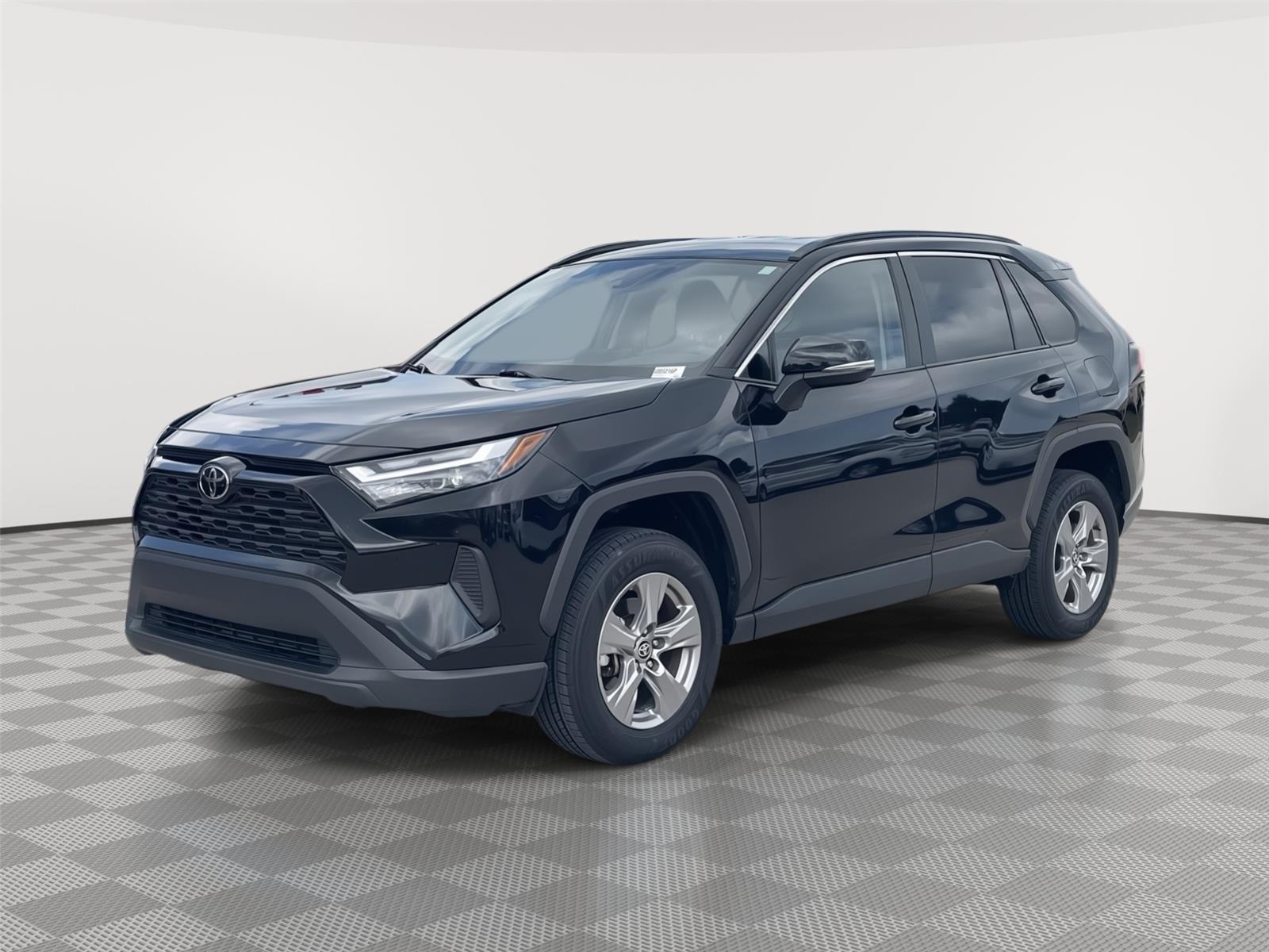Vehicle photo 1