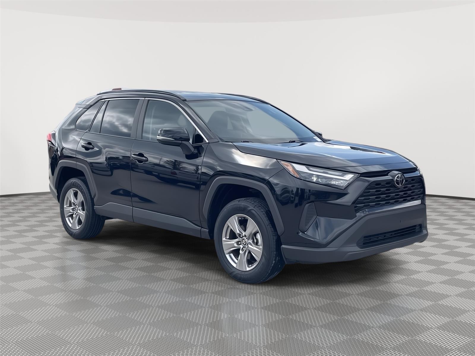 Vehicle photo 5