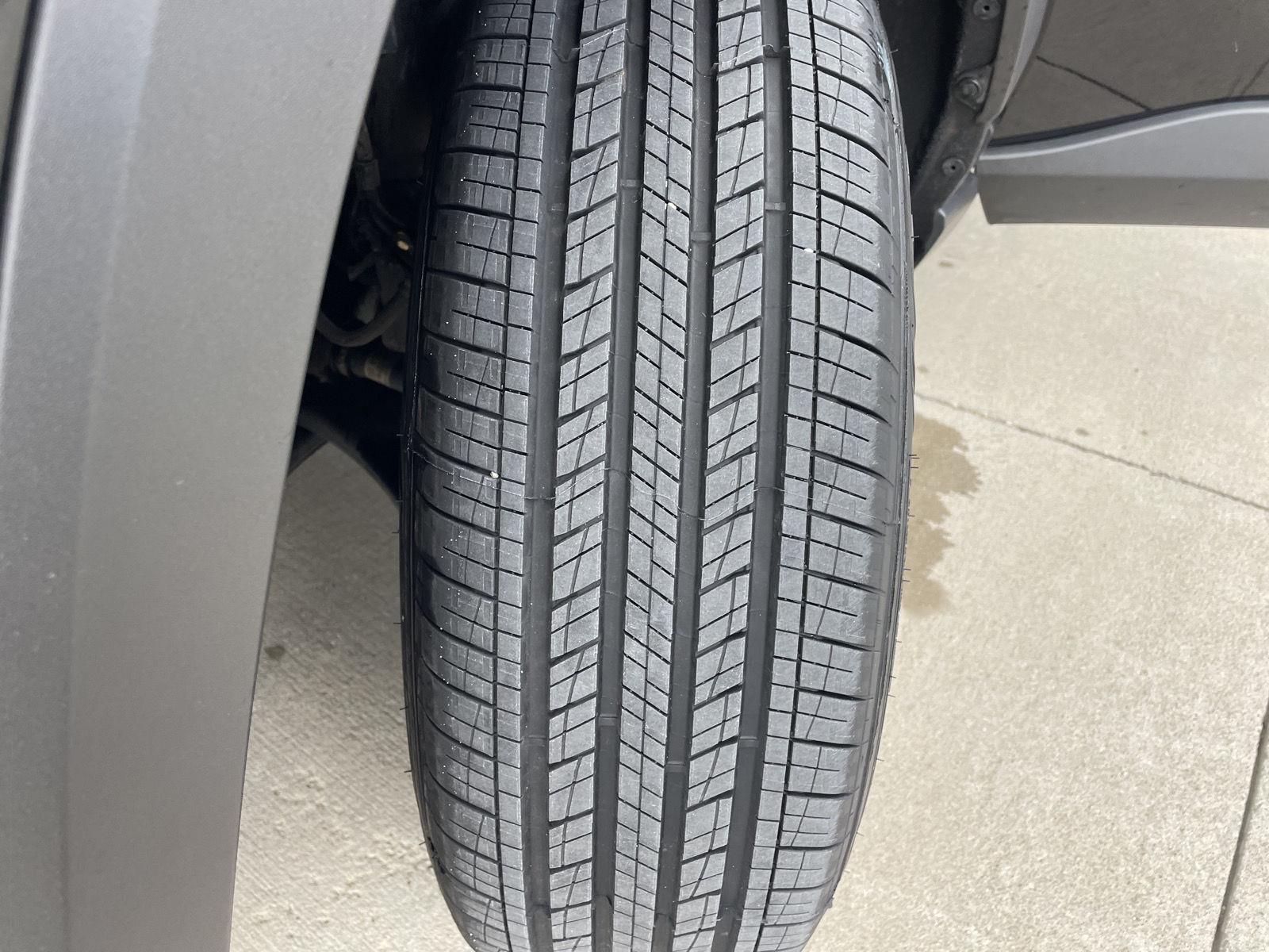 Vehicle photo 11