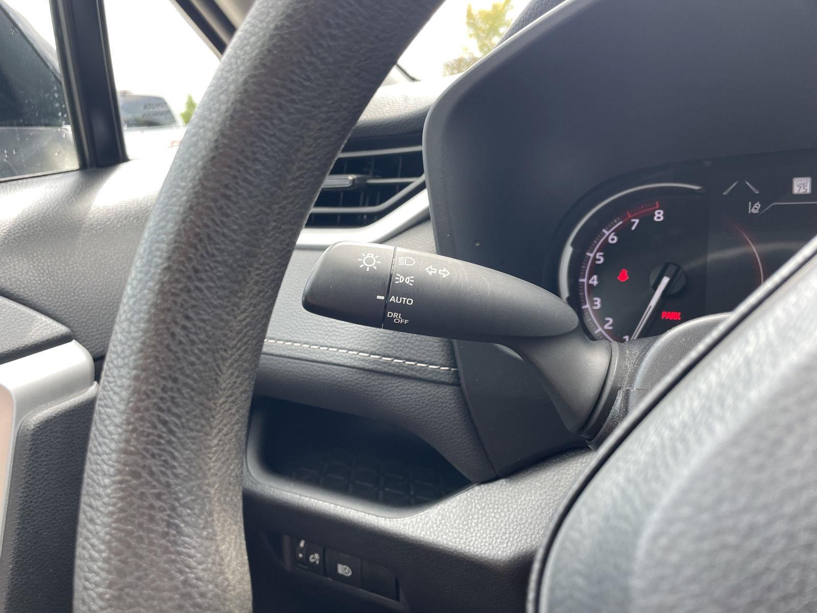 Vehicle photo 16