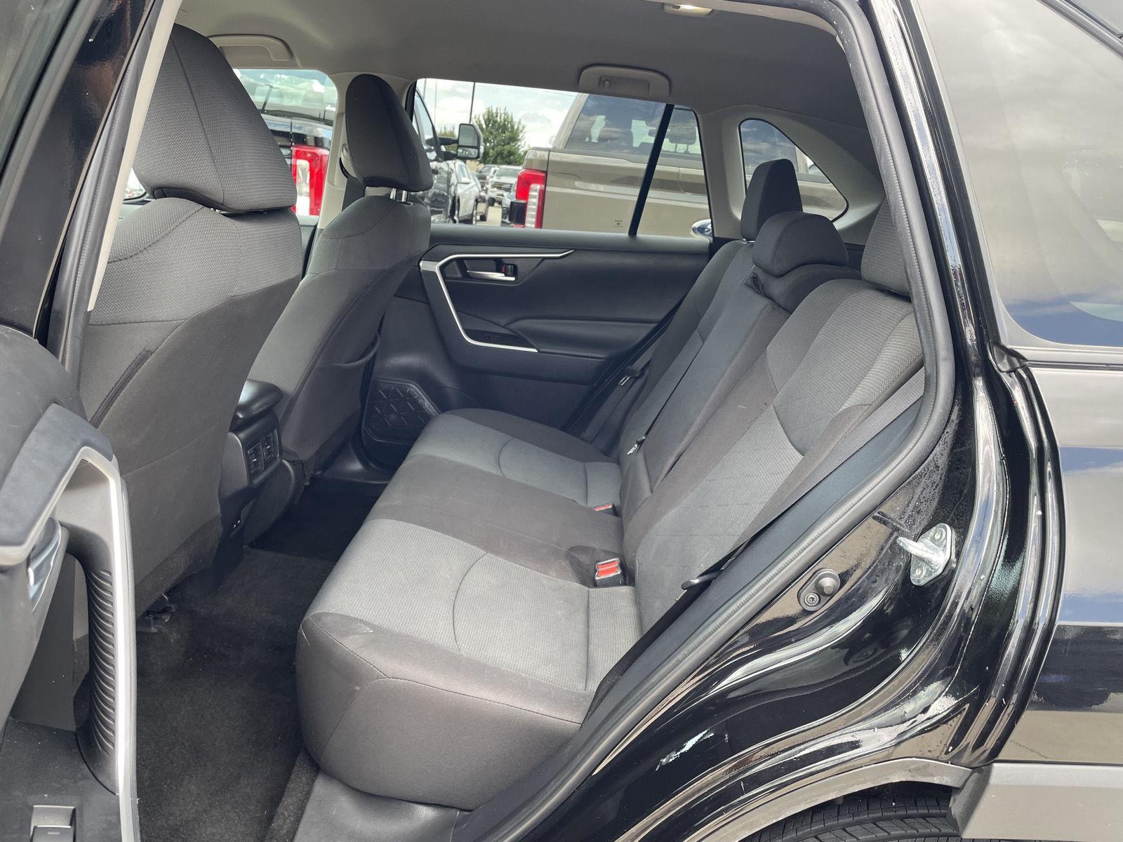 Vehicle photo 20