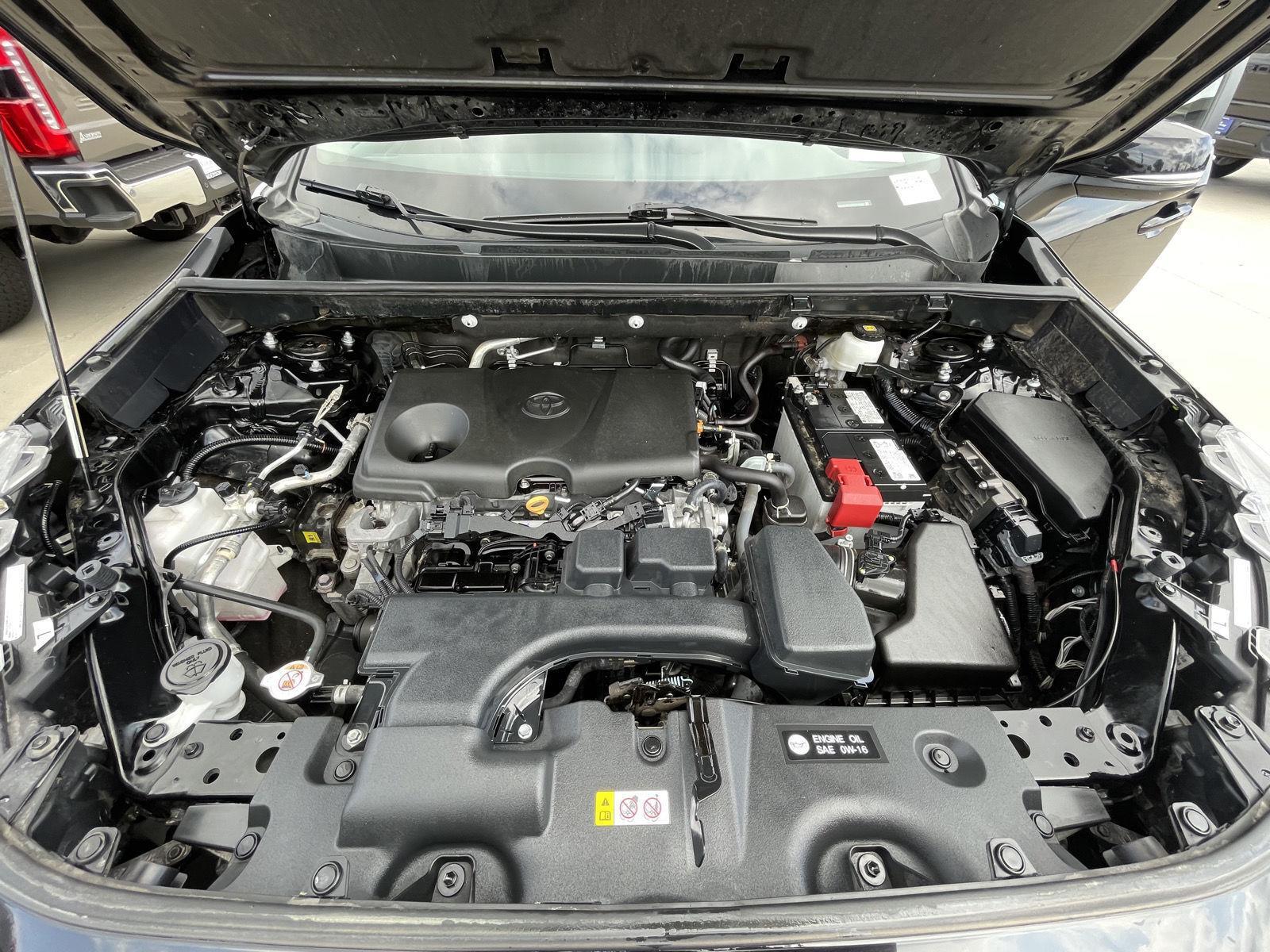 Vehicle photo 33
