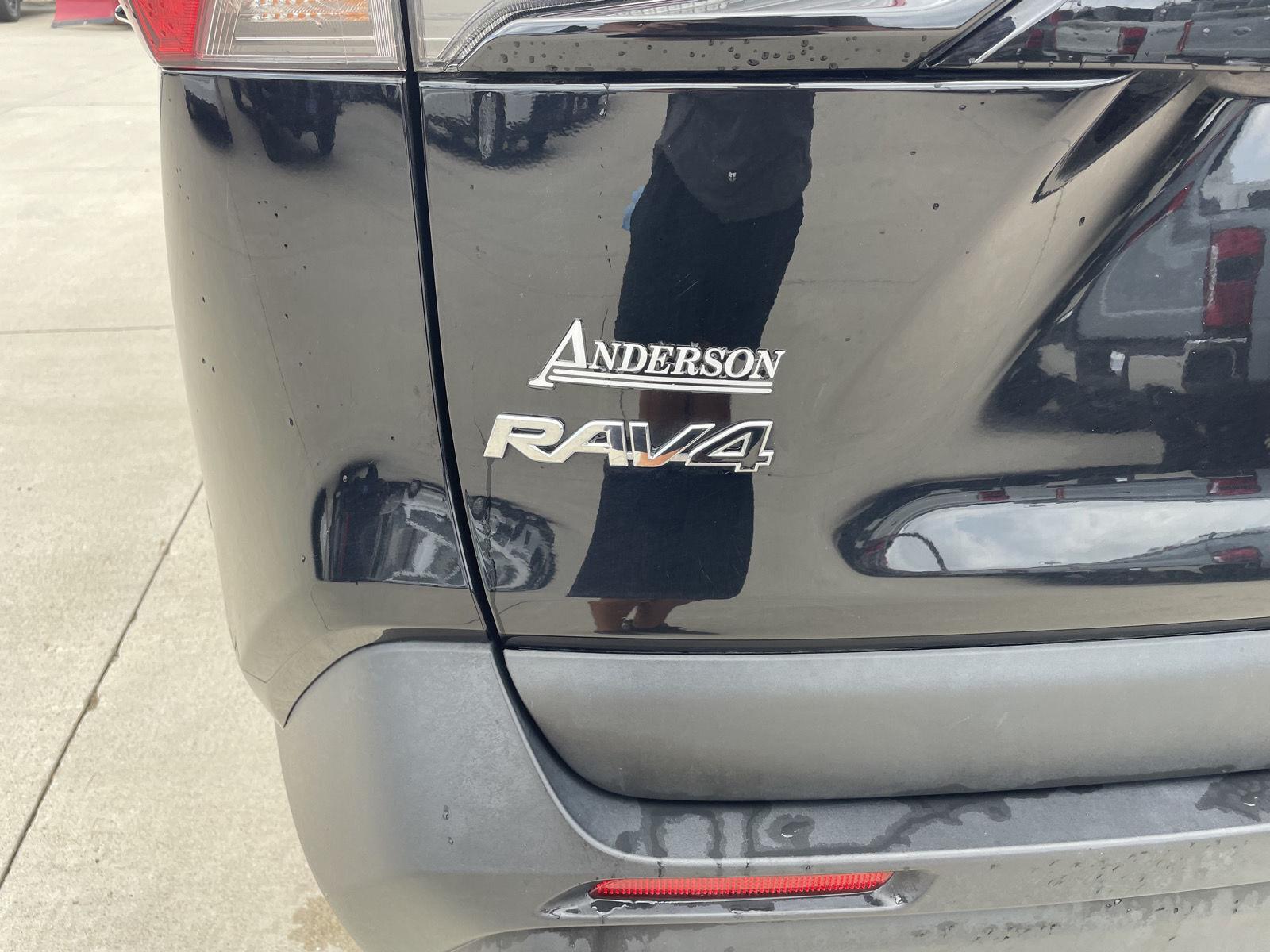 Vehicle photo 35