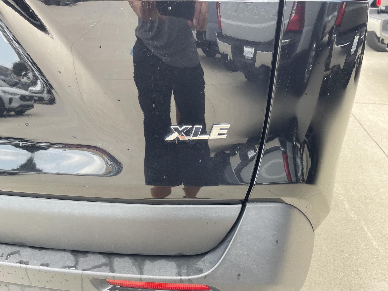 Vehicle photo 36
