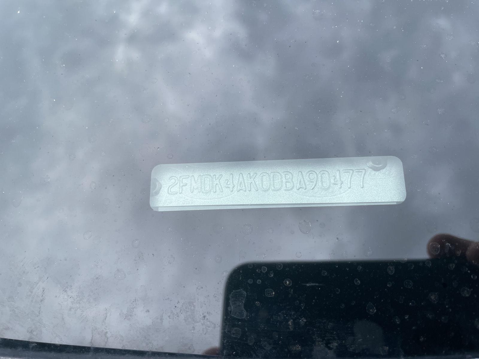 Vehicle photo 32