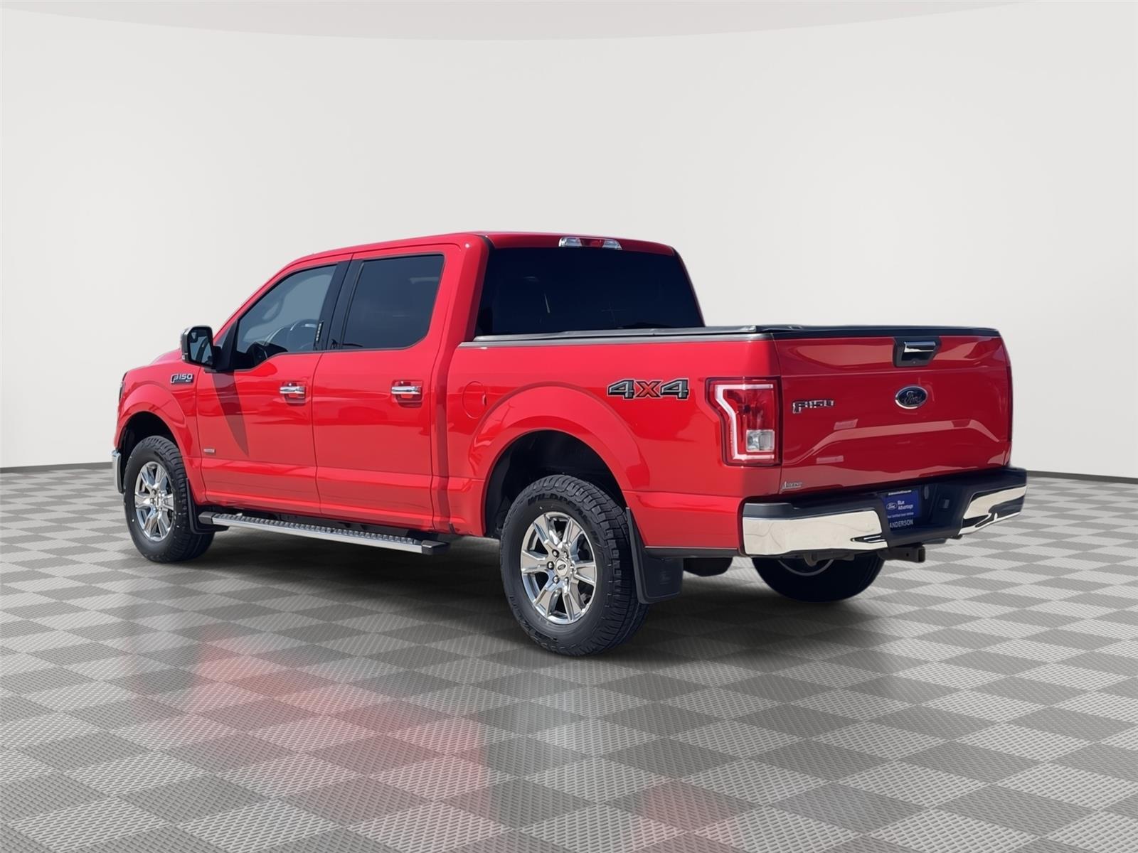 Vehicle photo 9