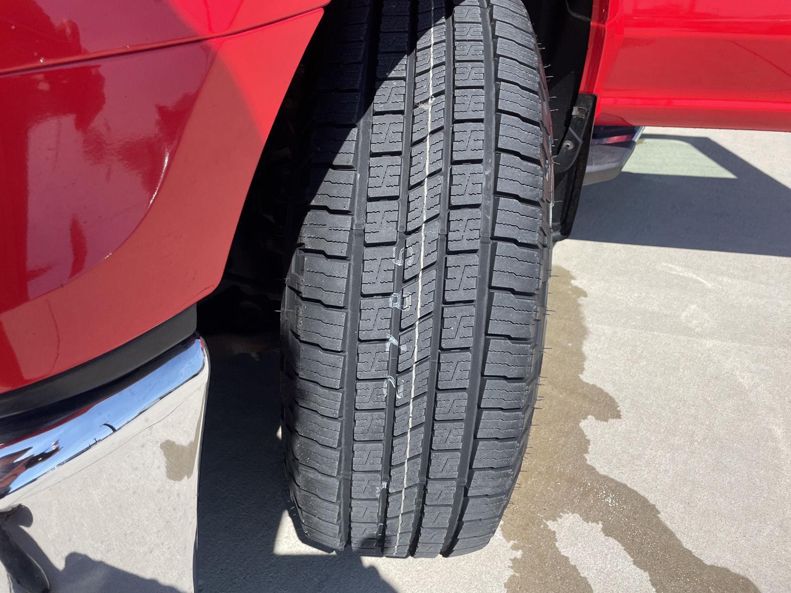 Vehicle photo 11