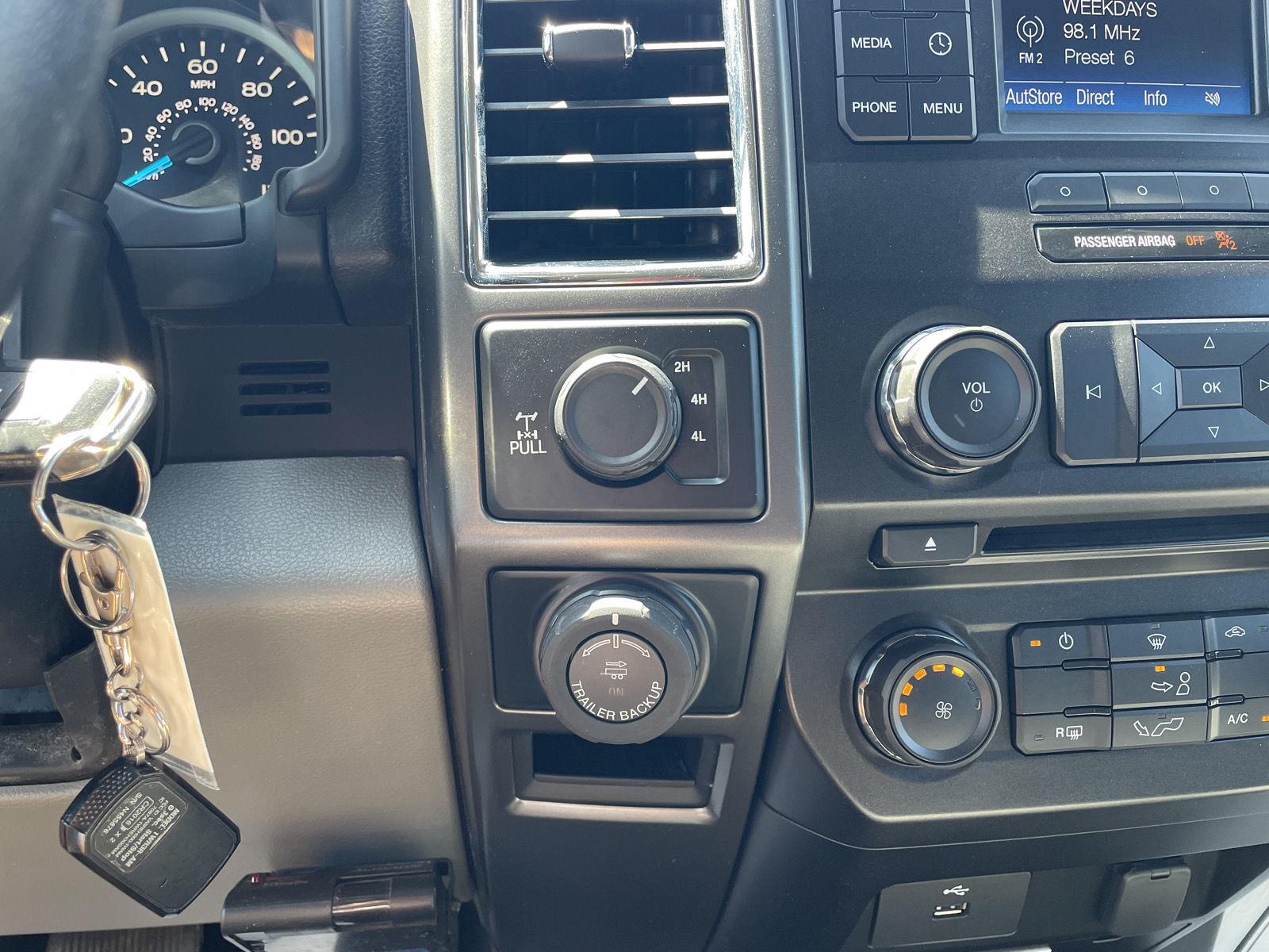 Vehicle photo 27