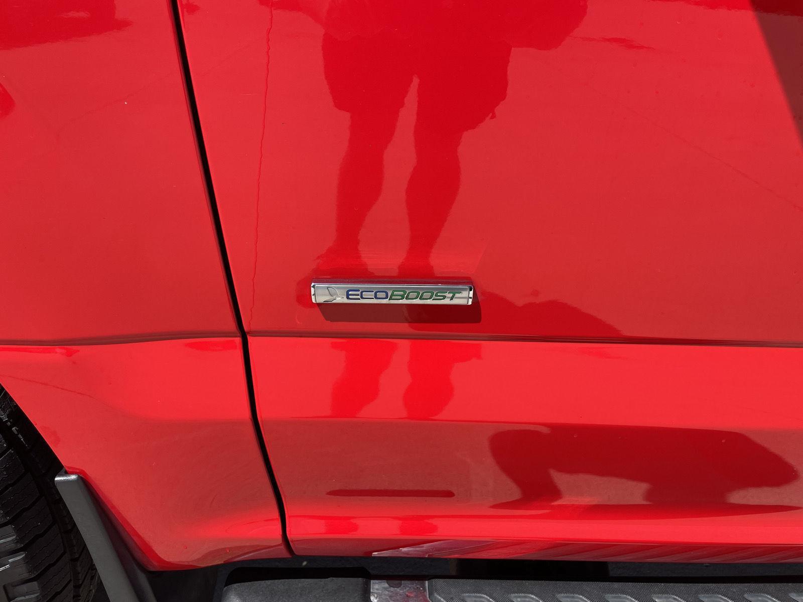 Vehicle photo 37