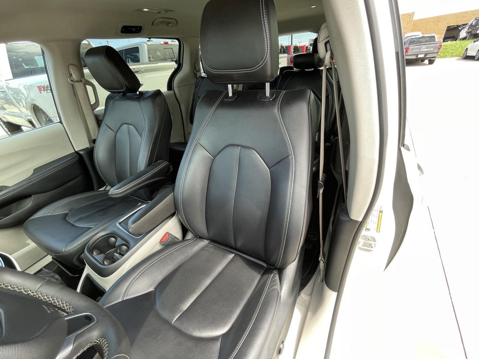 Vehicle photo 18