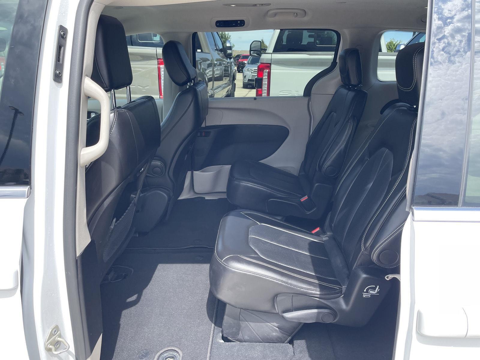 Vehicle photo 20