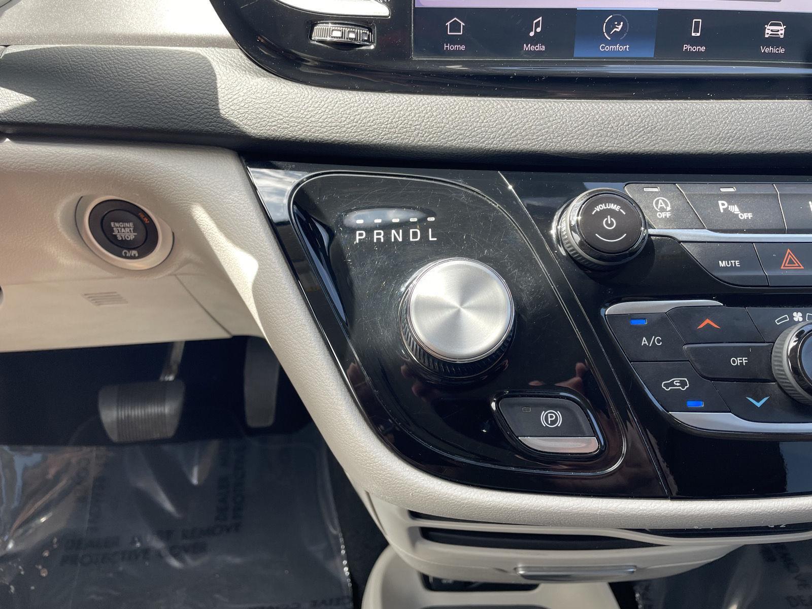Vehicle photo 31