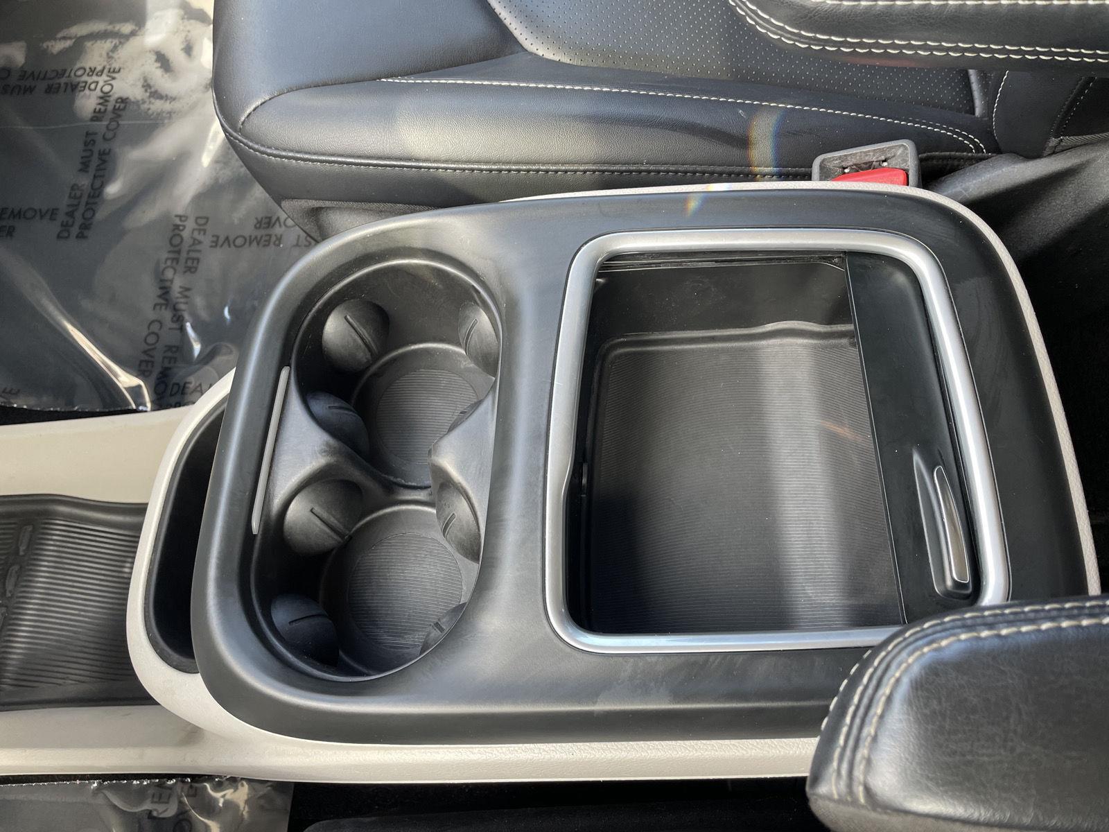 Vehicle photo 32
