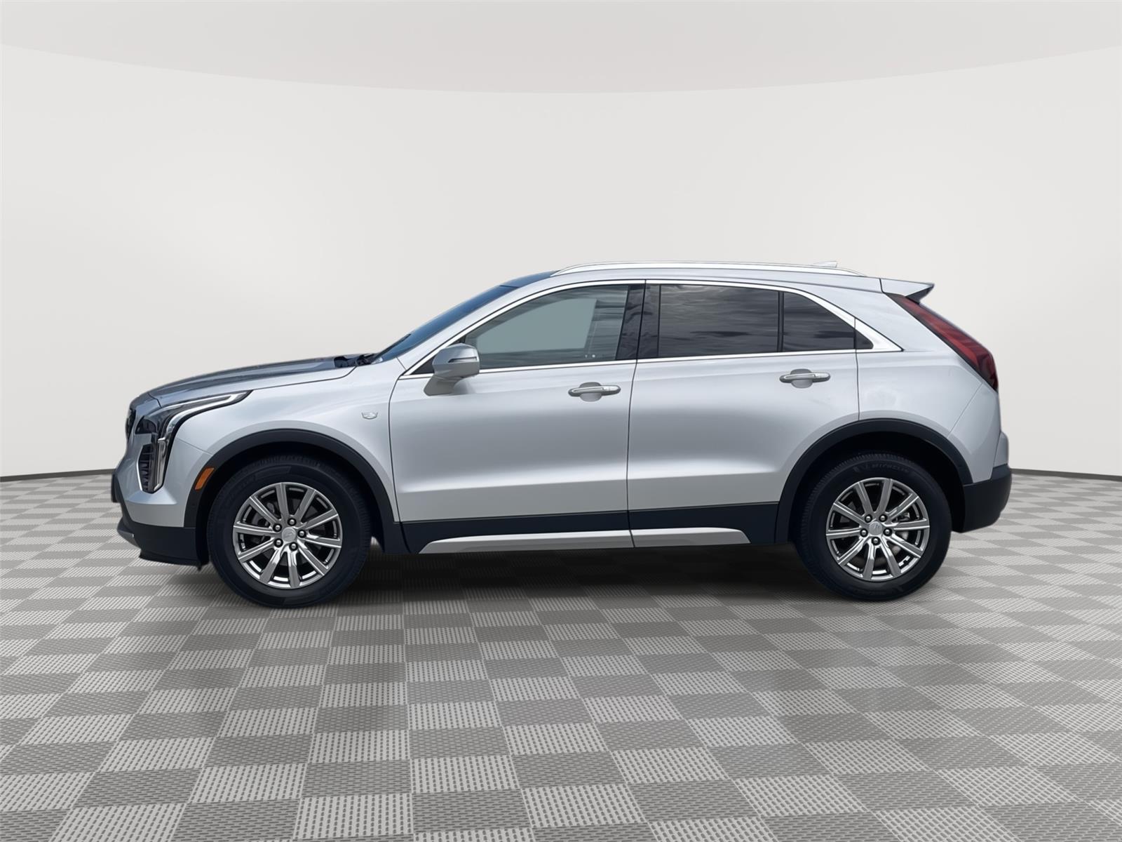 Vehicle photo 2