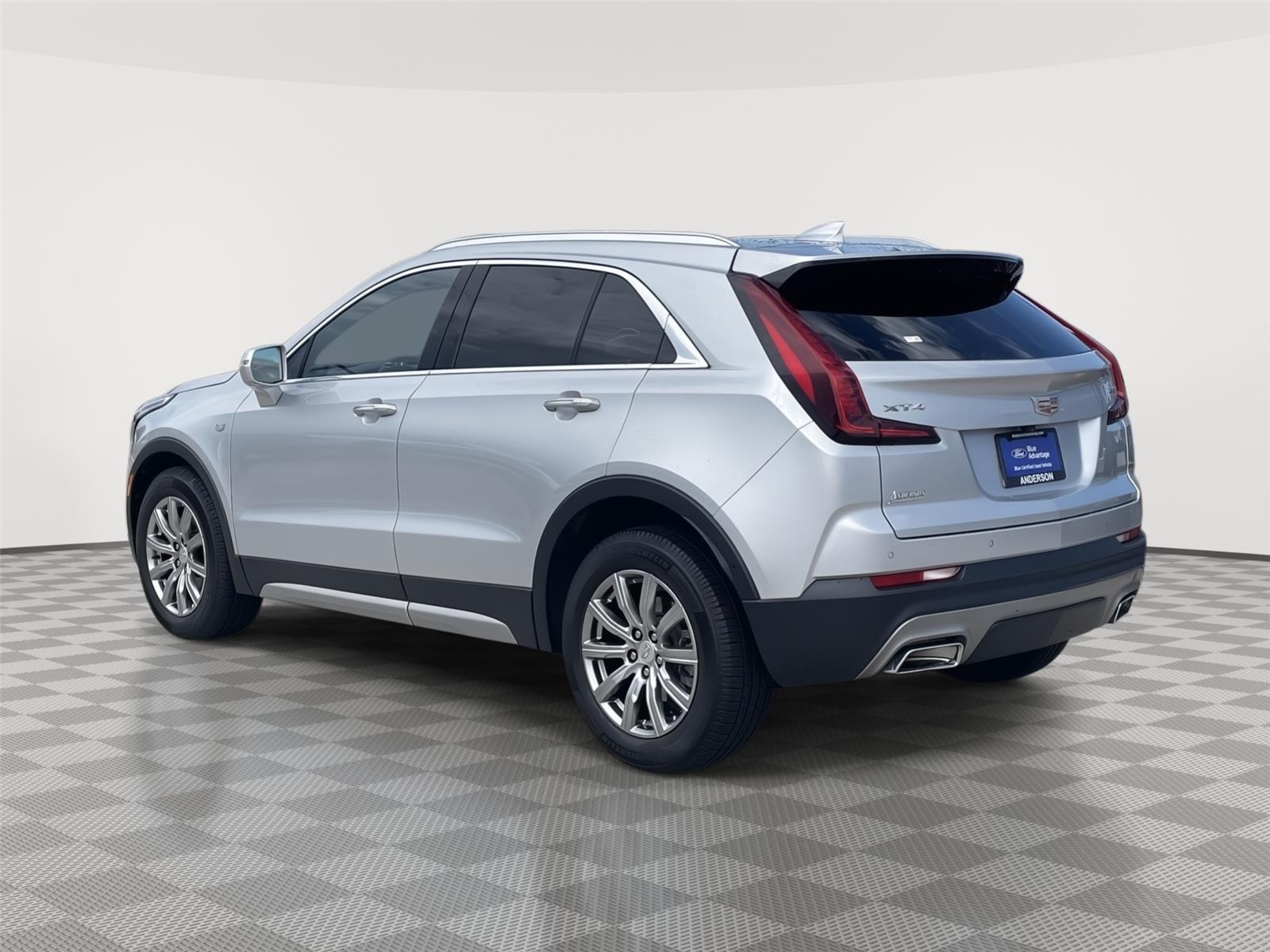 Vehicle photo 9