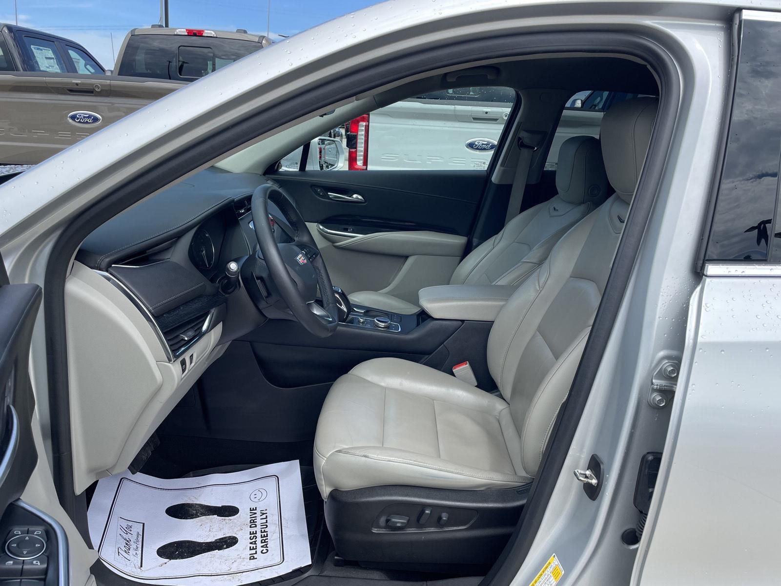 Vehicle photo 17