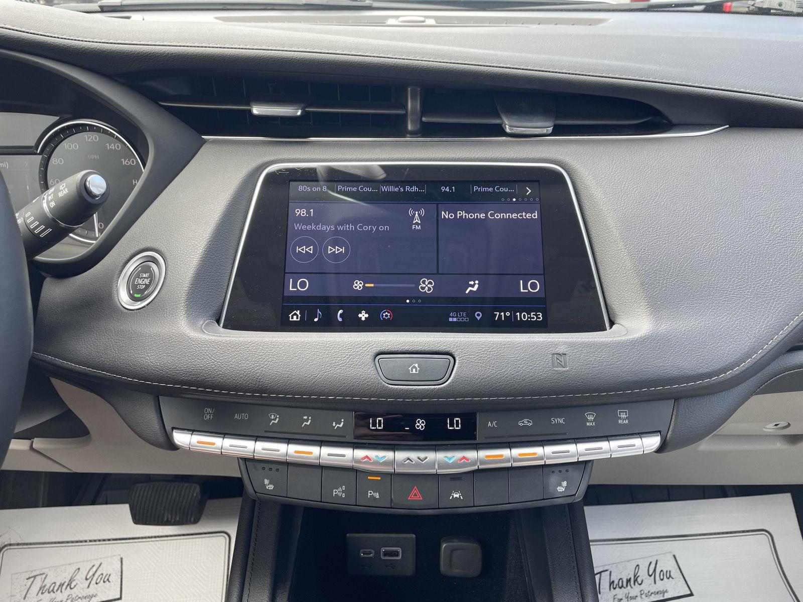 Vehicle photo 24