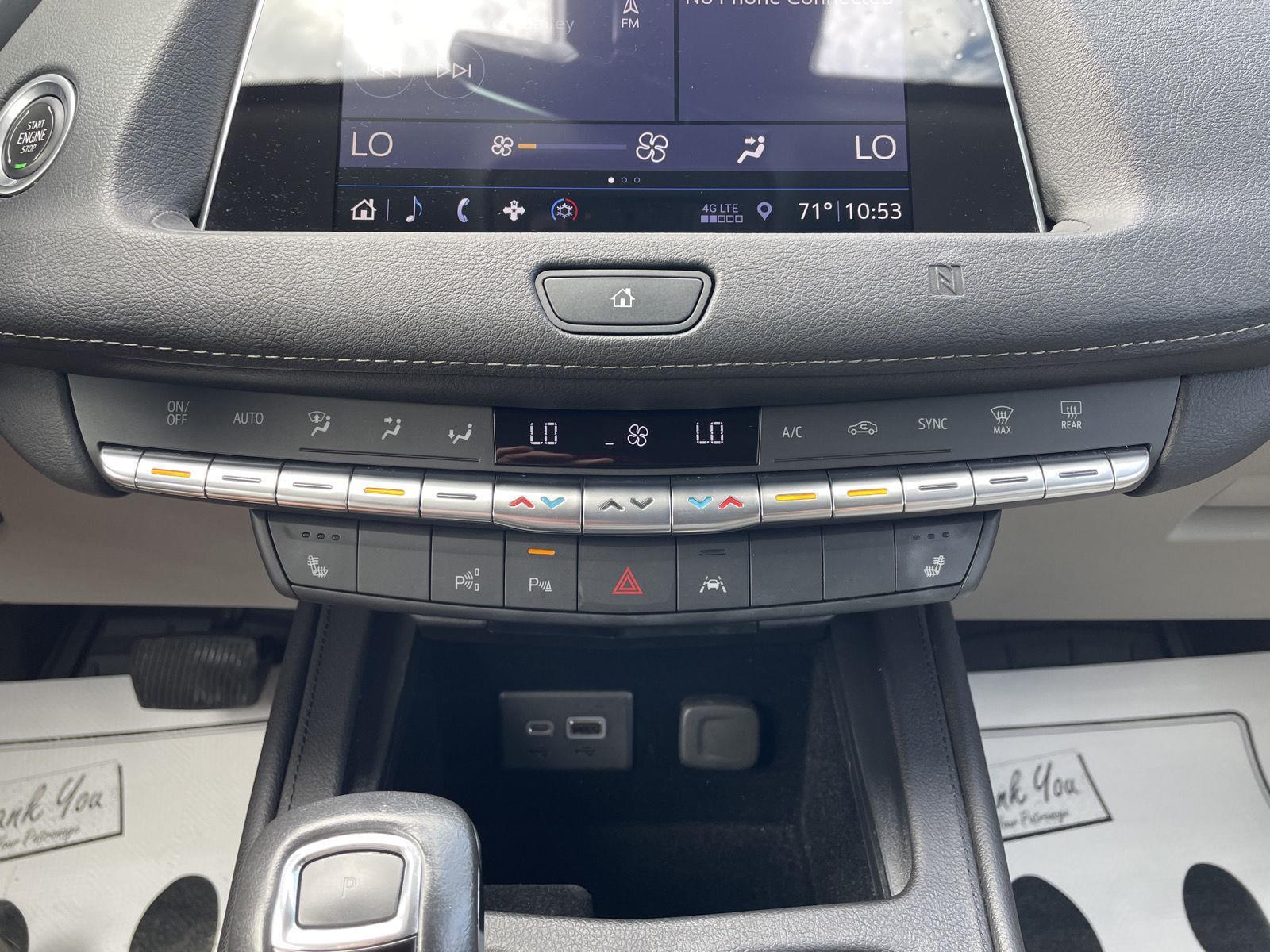 Vehicle photo 28
