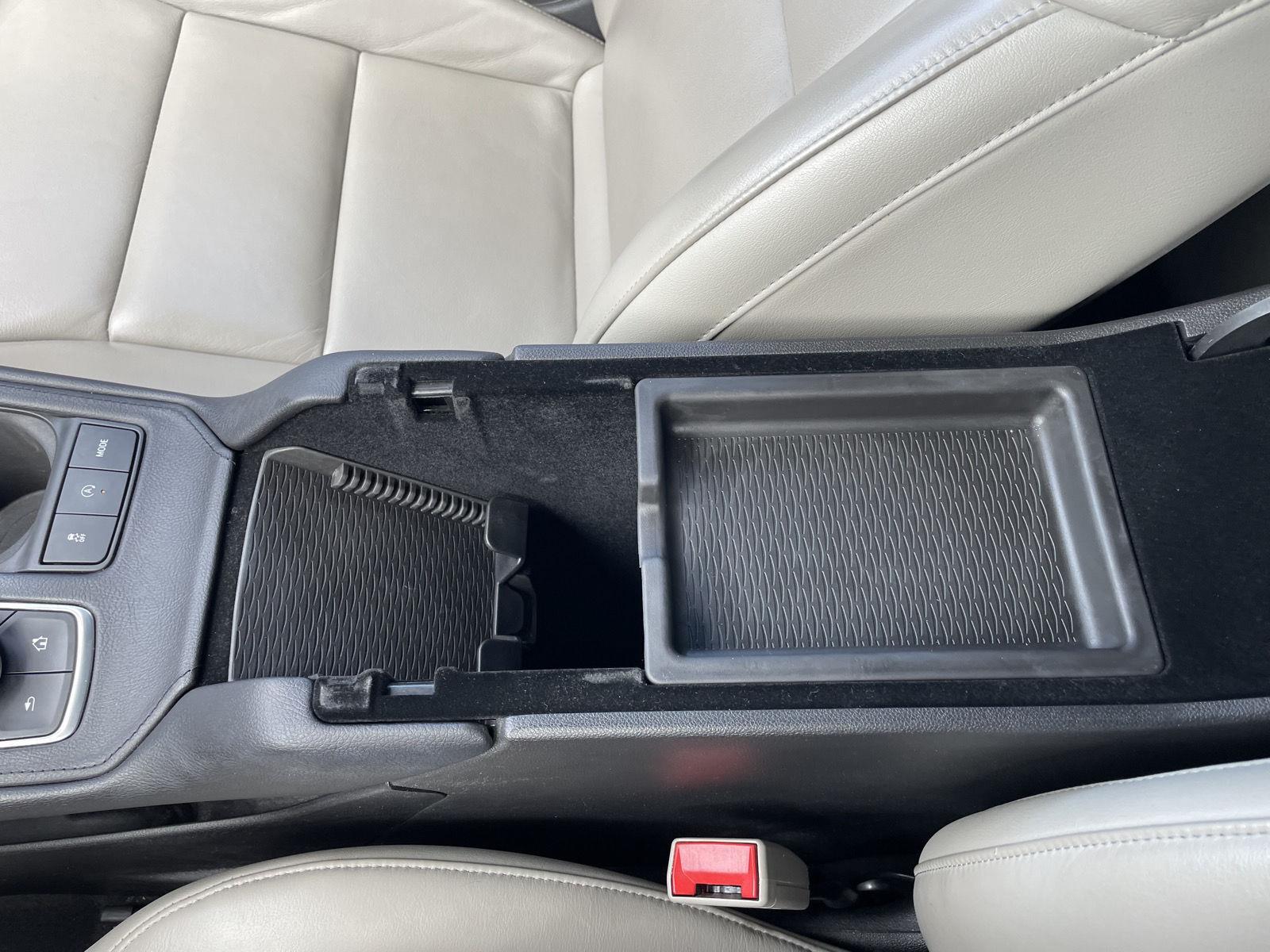 Vehicle photo 33