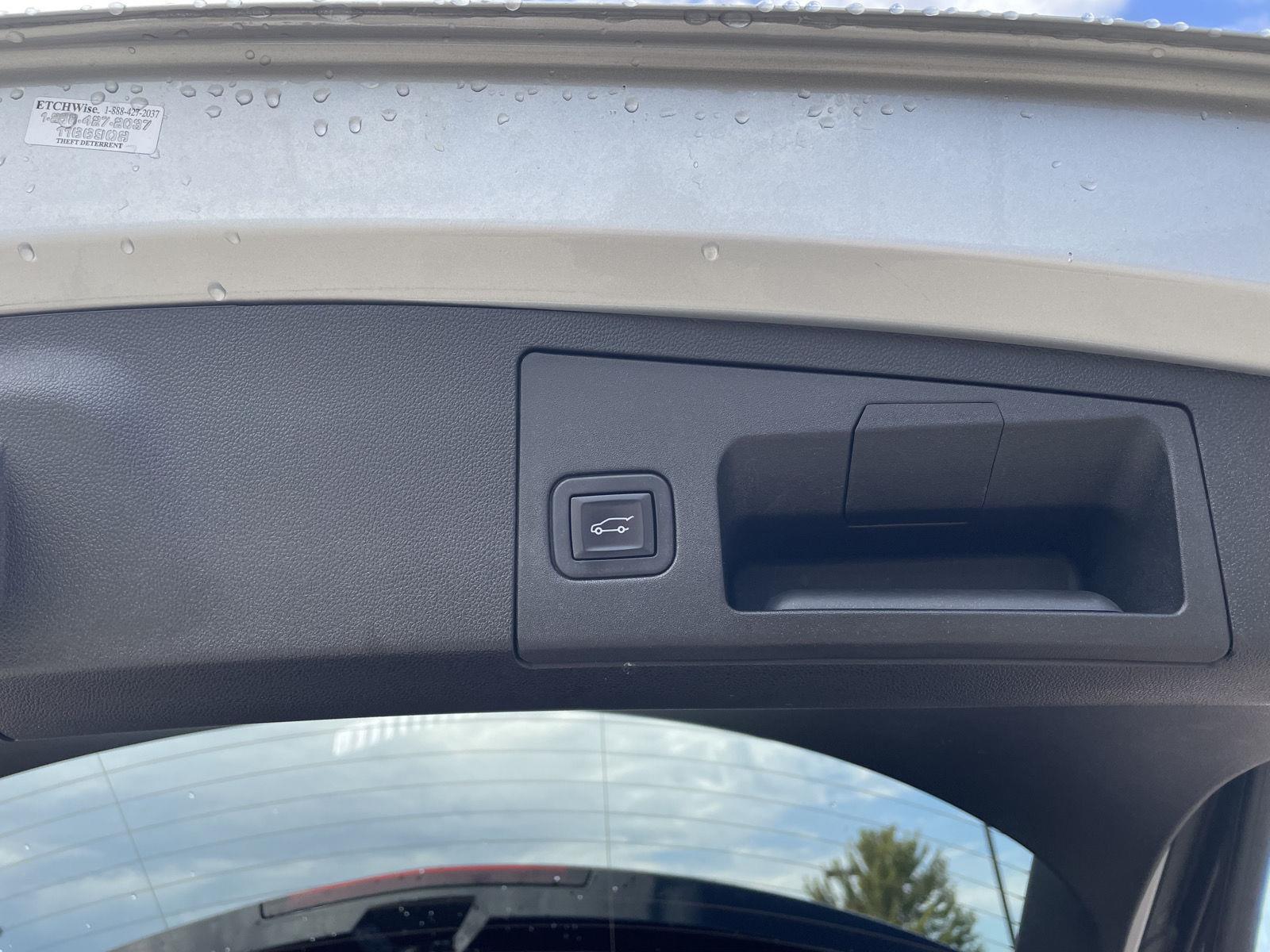 Vehicle photo 38