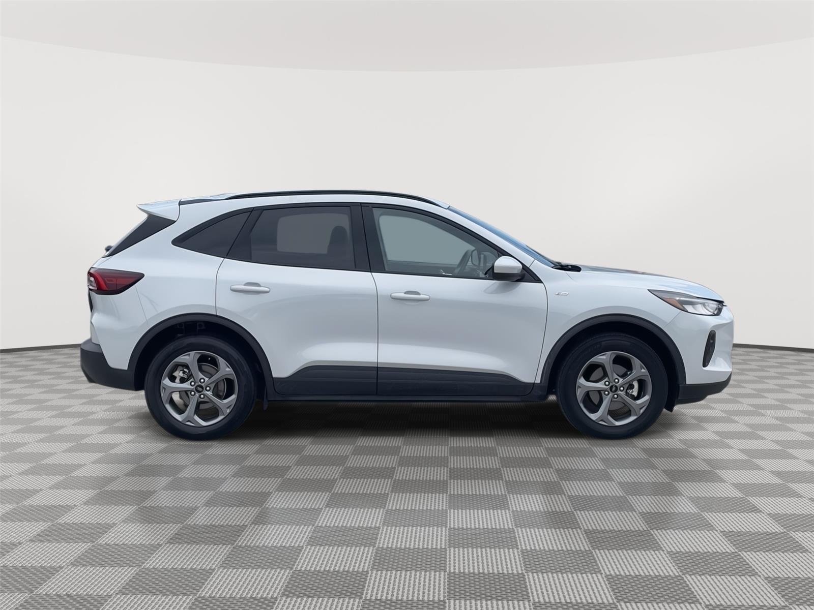 Vehicle photo 6